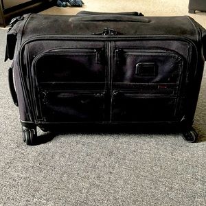 Tumi alpha 3 classic garmet bag